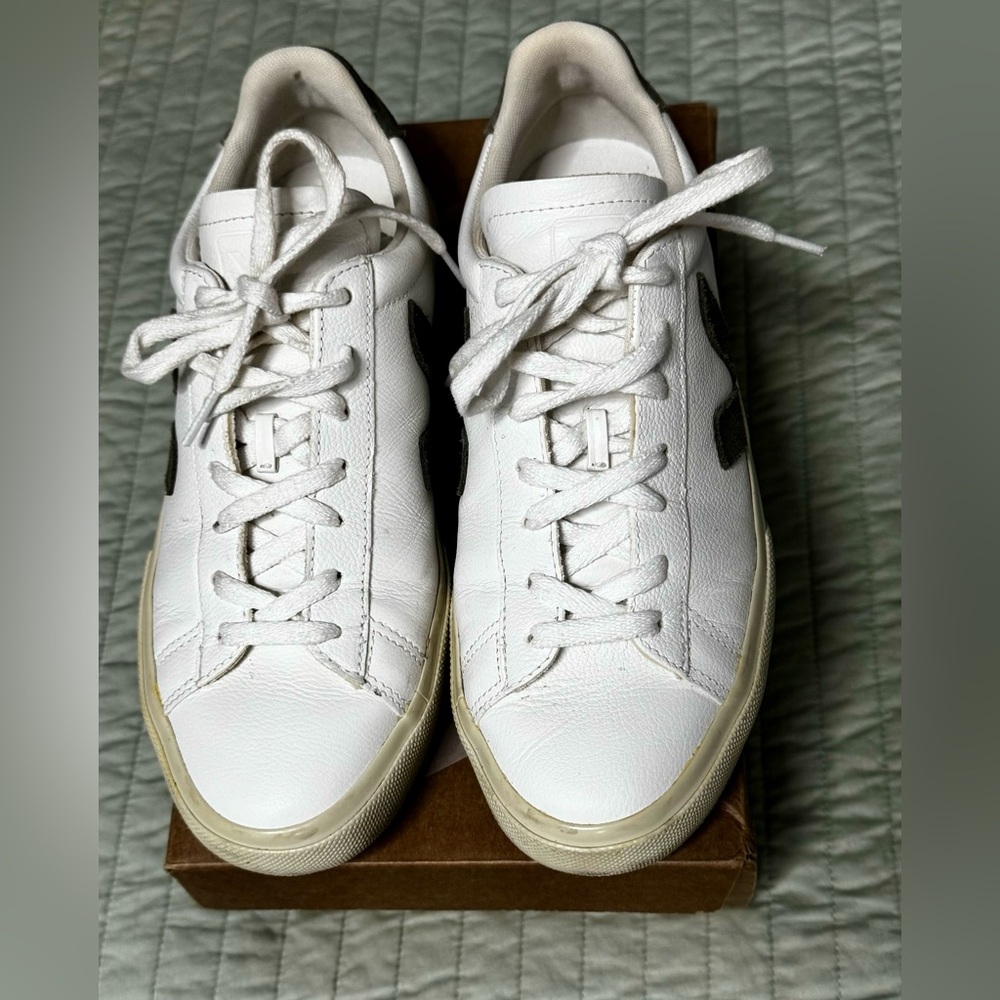 Veja sneakers - Picture 3 of 5